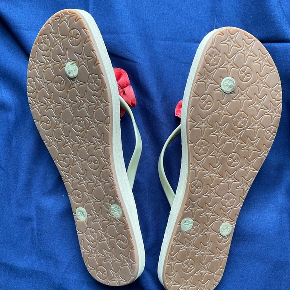 Lindsay Philips Switchflops-two pair with 7 sets of snaps. - Picture 5 of 7